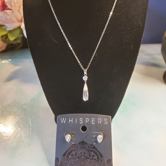 💖 Teardrop silvertone 16" necklace with Whispers  crystal stud earrings - Picture 3 of 6